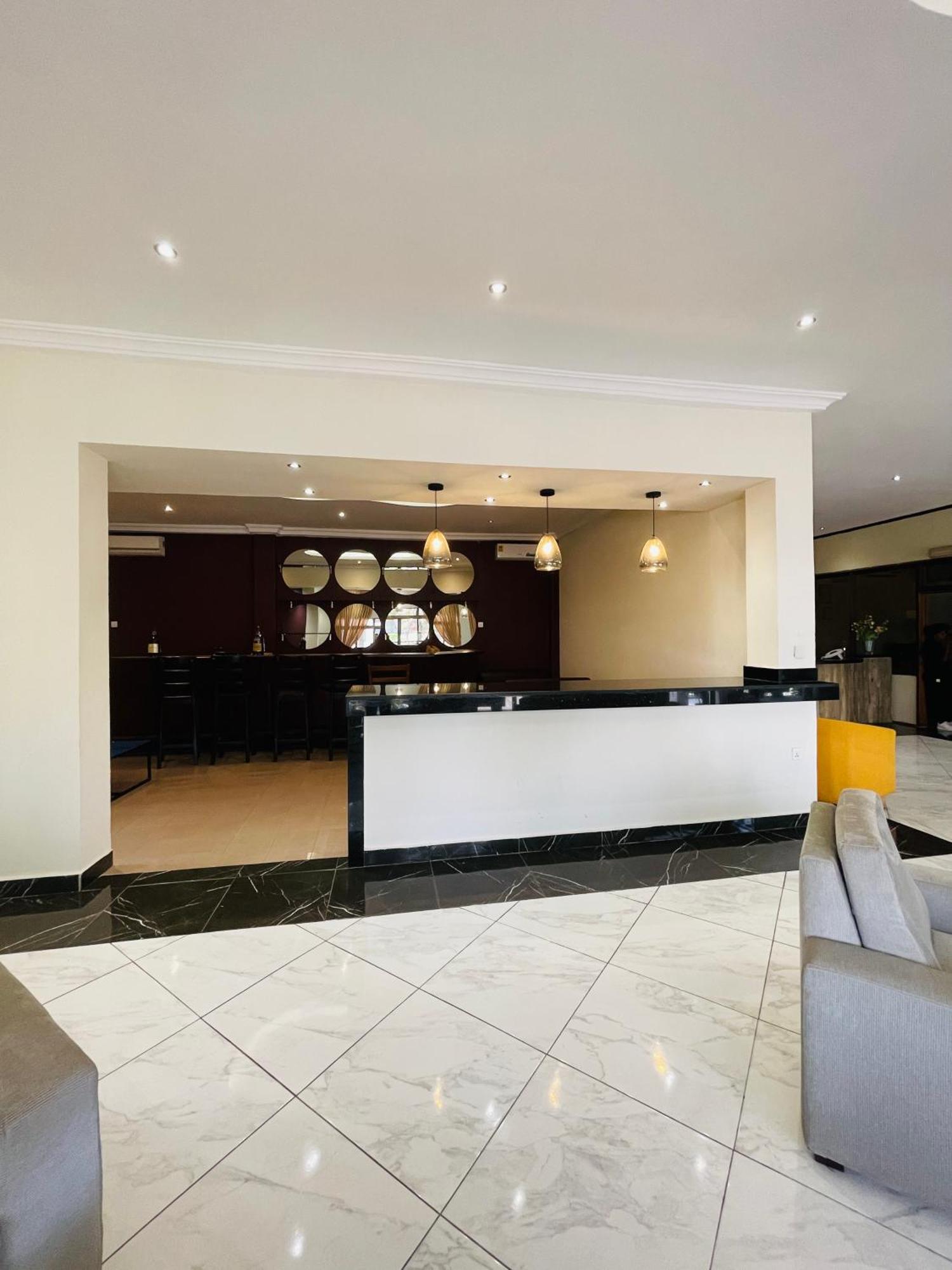 Niagara Hotel Акра Екстериор снимка